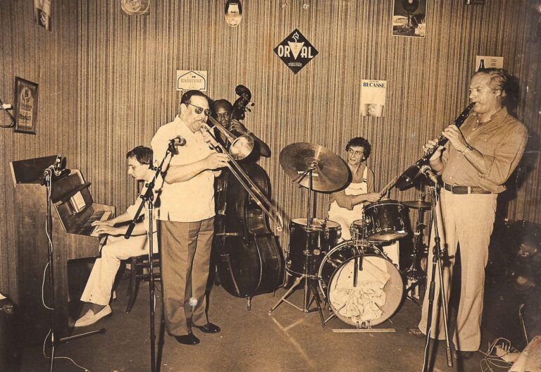 1975 à la mort subite place Contre Escarpe paris 6 - orchestre All Lirvat 2